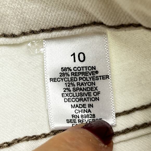 LOGO Lavish Women’s Patchwork Cropped Straight Leg Jeans Cream Denim Size 10 - Picture 6 of 13